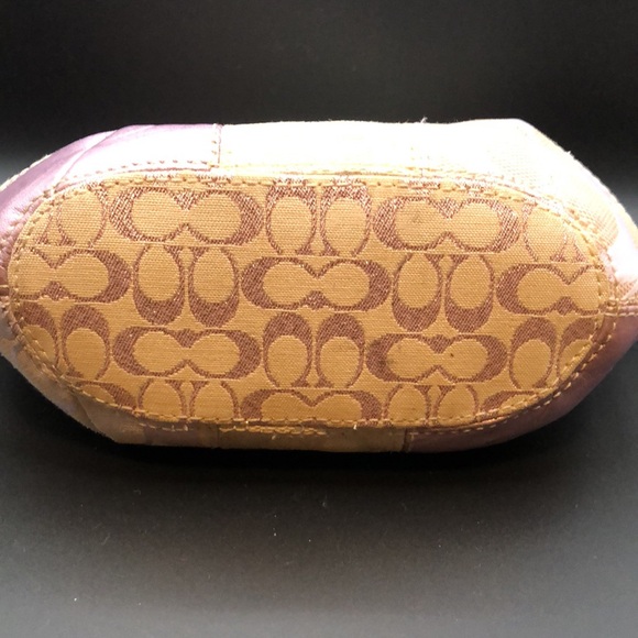 Coach Shiny Metallic Leather Lilac cosmetics bag - Picture 6 of 14